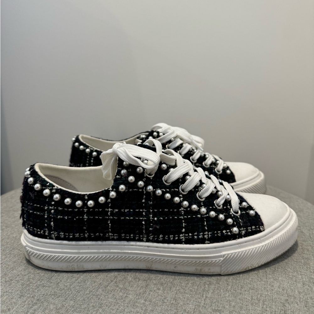 Stuart Weitzman Women’s Sneaker tweed with pearls
